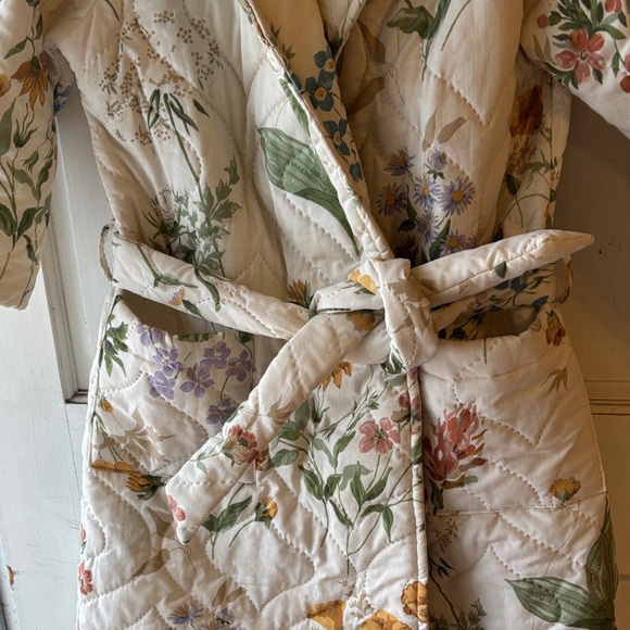 Floral Print Quilted Women's Robe - Picture 3 of 7